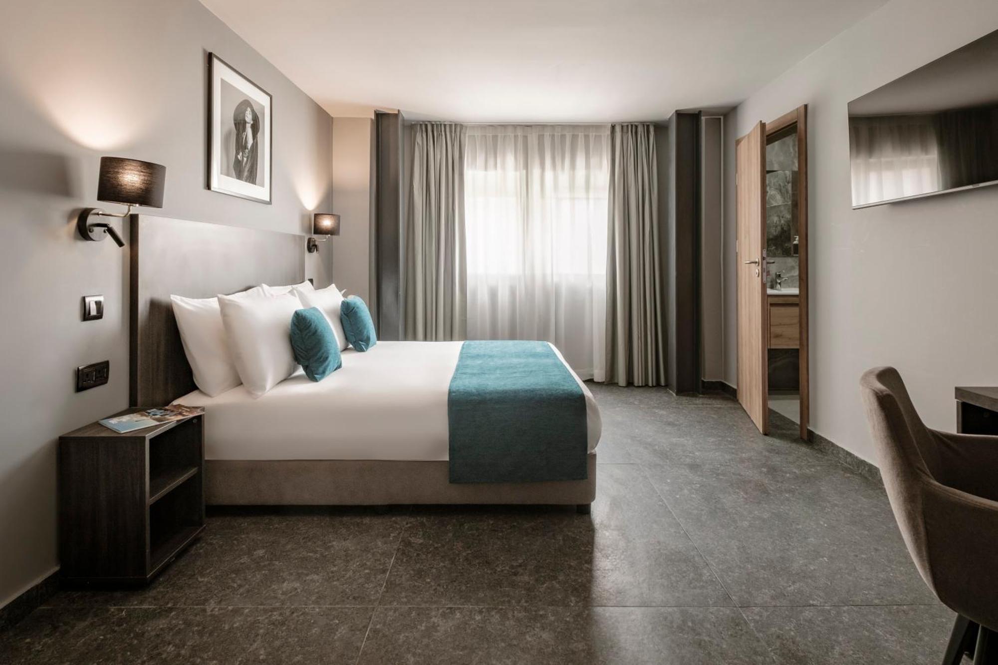 Spinola Hotel Saint Julian's Exterior photo
